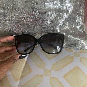 Michael Kors Turimona Sunnies, excellent condition. Comes with a MK case